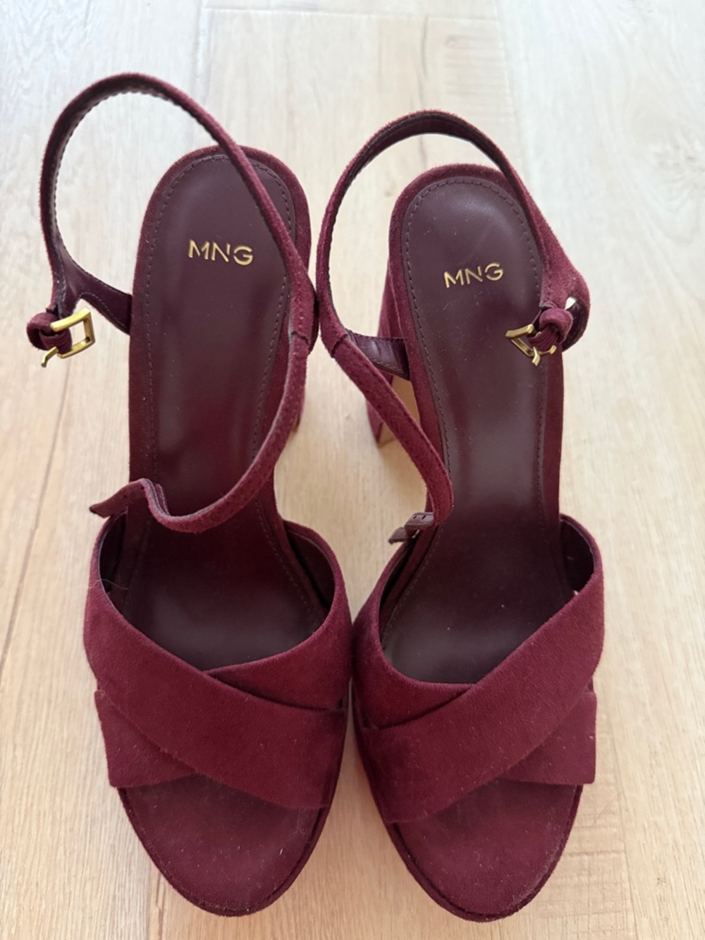 MNG Shoes Heels. Platforms. Burgundy. Size 40